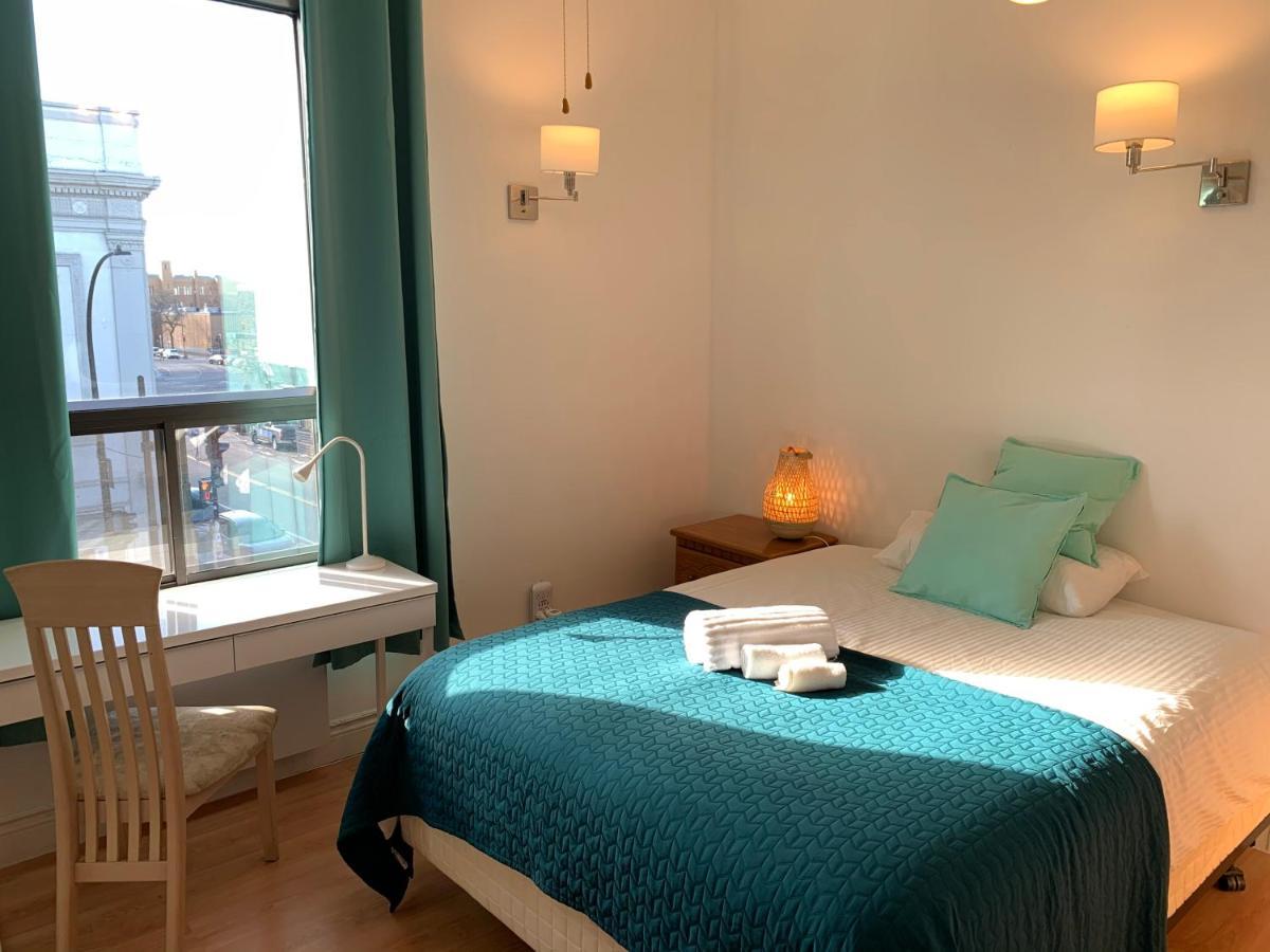 Chambres El Mediterraneo Rooms Montréal Eksteriør billede