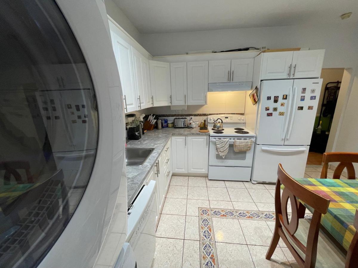Chambres El Mediterraneo Rooms Montréal Eksteriør billede