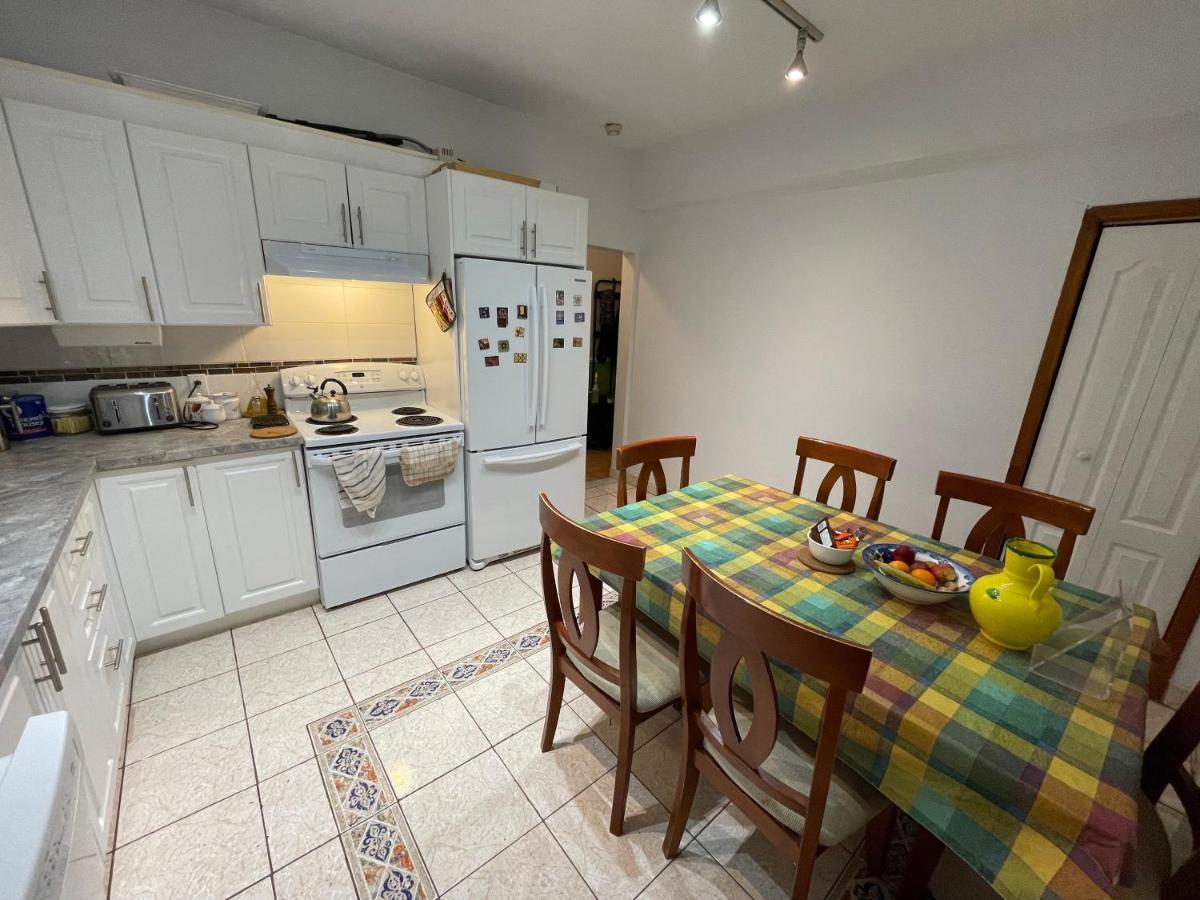 Chambres El Mediterraneo Rooms Montréal Eksteriør billede