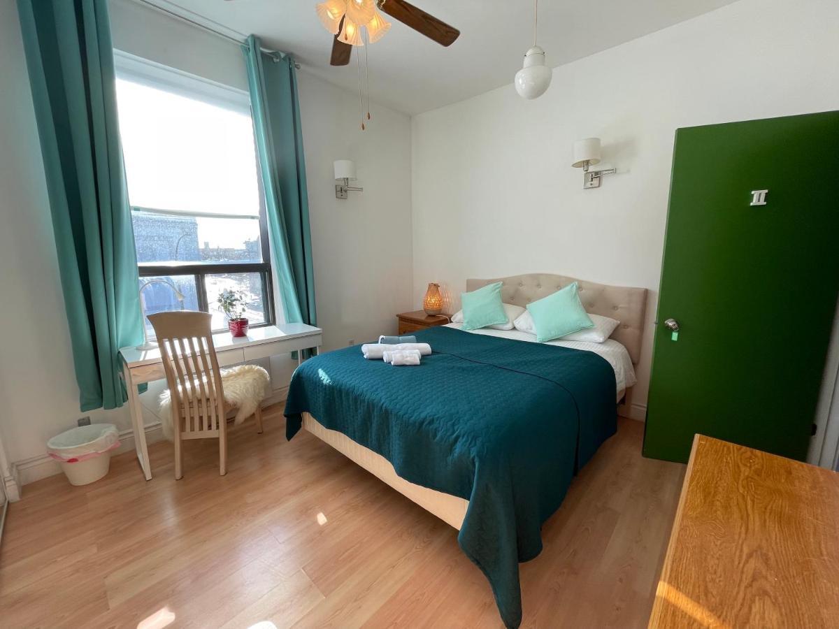 Chambres El Mediterraneo Rooms Montréal Eksteriør billede