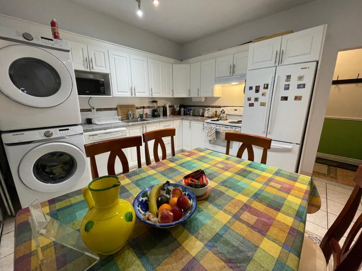 Chambres El Mediterraneo Rooms Montréal Eksteriør billede