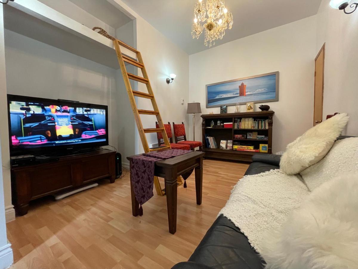 Chambres El Mediterraneo Rooms Montréal Eksteriør billede