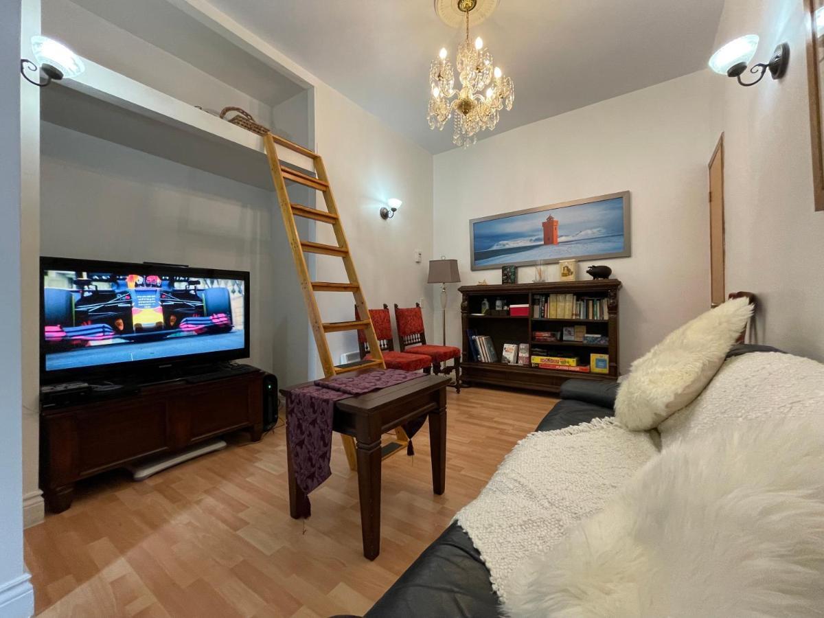 Chambres El Mediterraneo Rooms Montréal Eksteriør billede