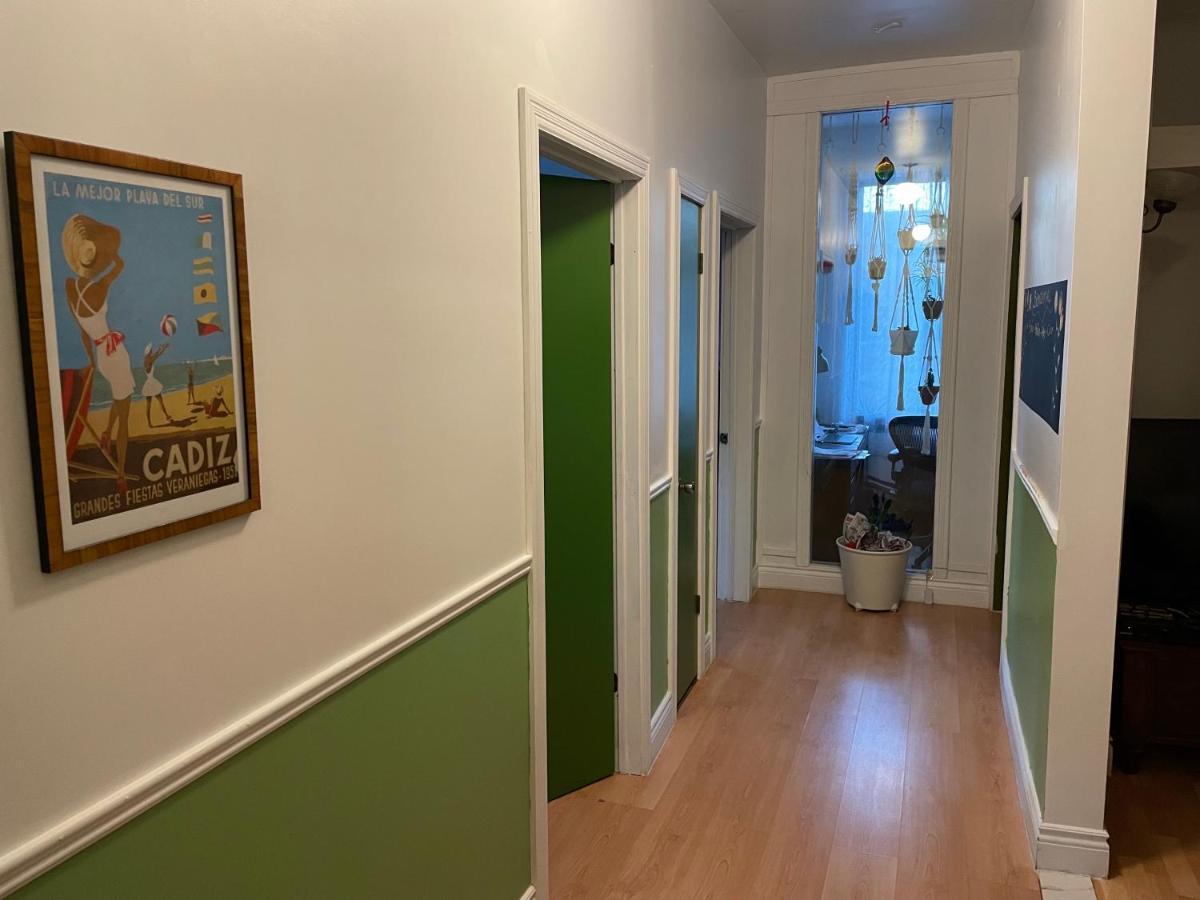 Chambres El Mediterraneo Rooms Montréal Eksteriør billede